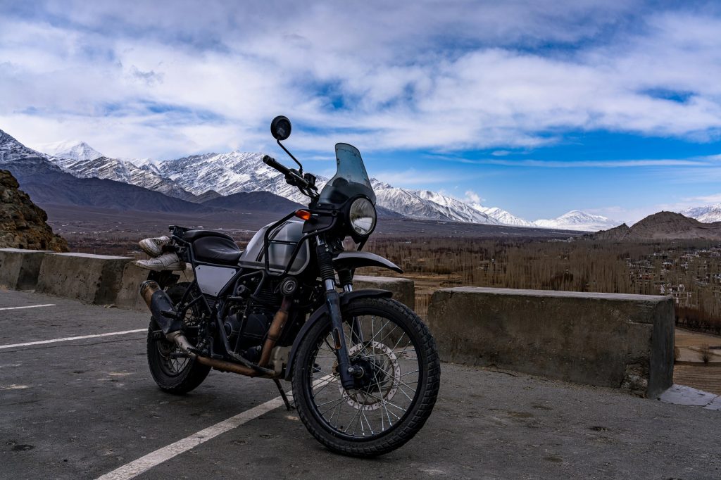 17 DAYS – DISCOVER LADAKH BY MOTORBIKE